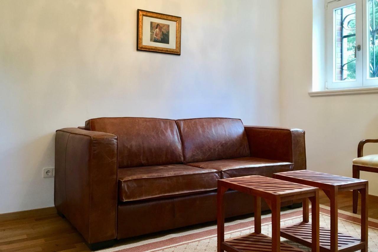 Appartment Villa Am Bretschneiderpark Лайпциг Екстериор снимка